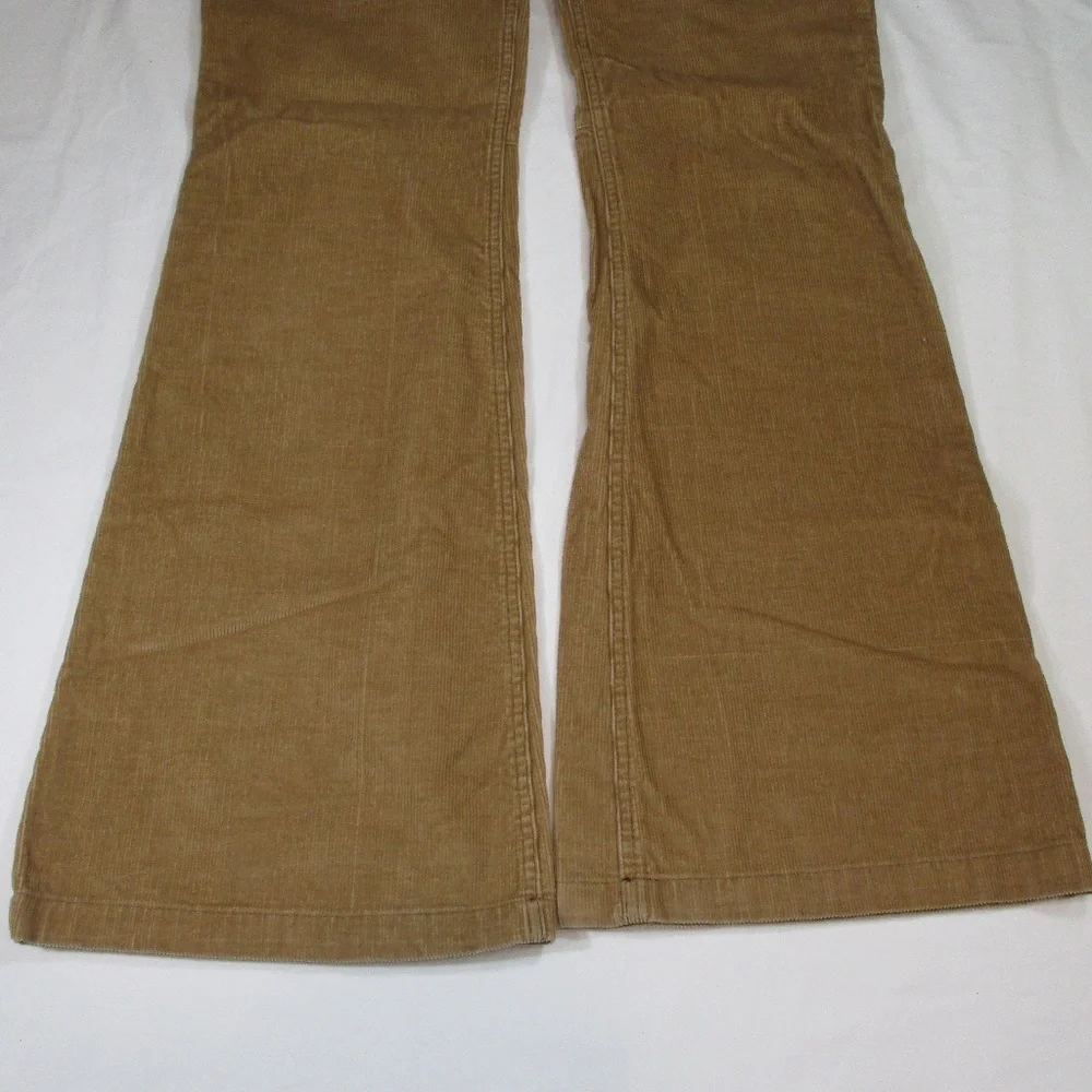 ALICE + OLIVIA Tan Corduroy Pants. Size 6 - Picture 4 of 9